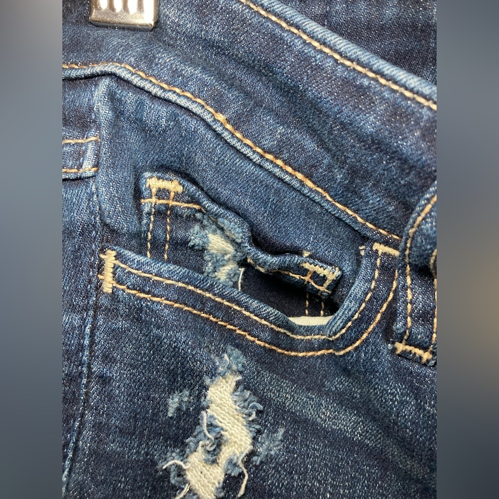 Distressed Blue Jeans - Picture 4 of 9